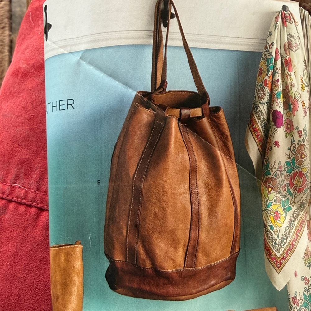 Sundance Cheval 2 tone leather vintage backpack/shoulder bag. First generation - Picture 16 of 16